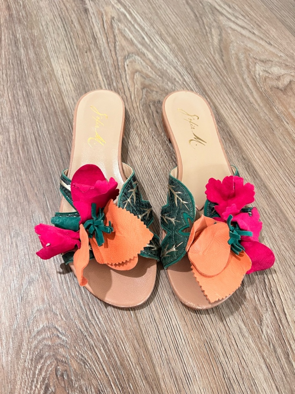 Sofia M flower sandals